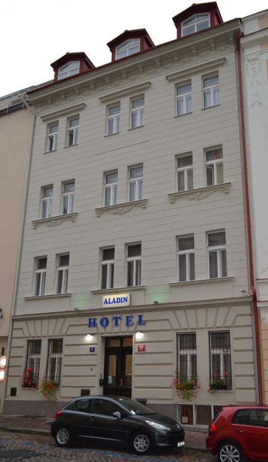 Aladin Praha Hotel Bagian luar foto