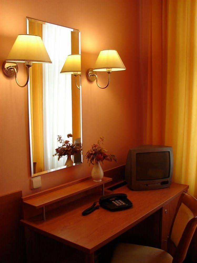 Aladin Praha Hotel Bagian luar foto