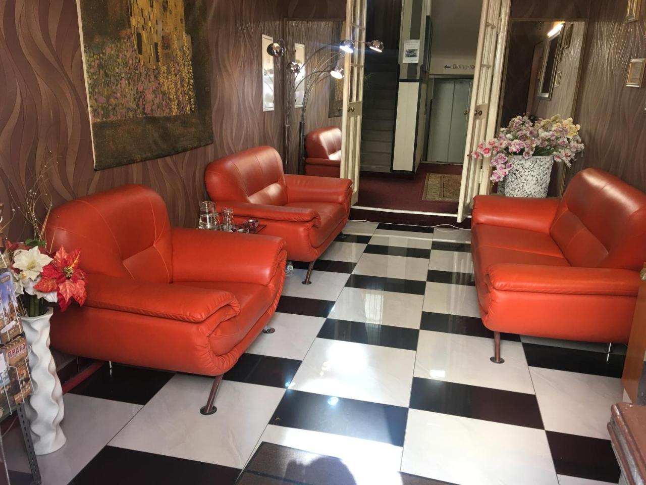 Aladin Praha Hotel Bagian luar foto